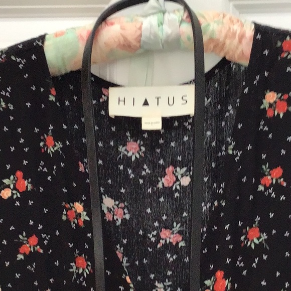 Mini Floral jumpsuit with narrow belt Size L - Picture 2 of 4